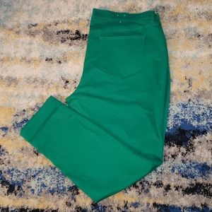 Sweet heart cut emerald green pants